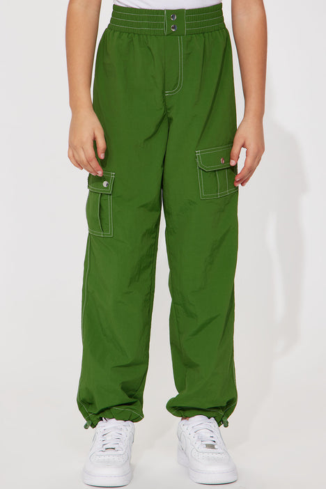 Fashion nova green cargo pants sale