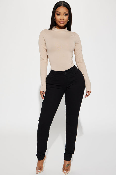 Fashion nova black skinny jeans on sale