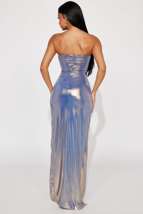 Venus 2025 metallic dress
