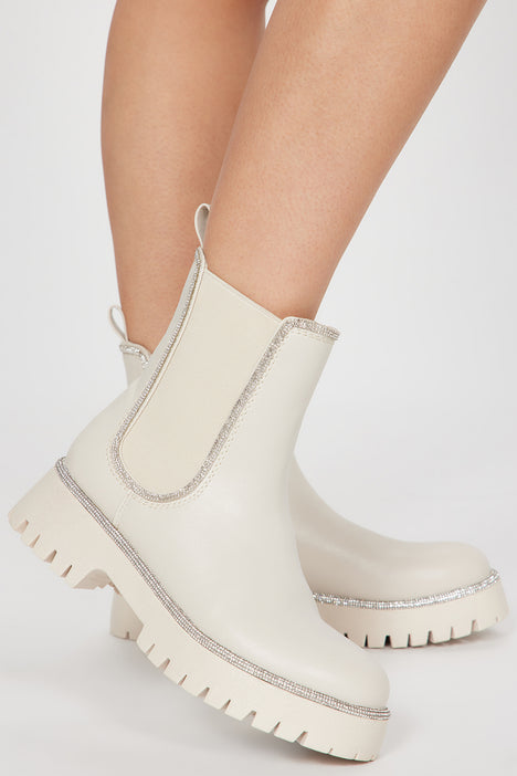 Cream sales flat boots
