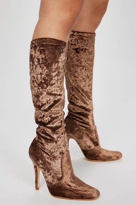 Brown high heel boots outfit online