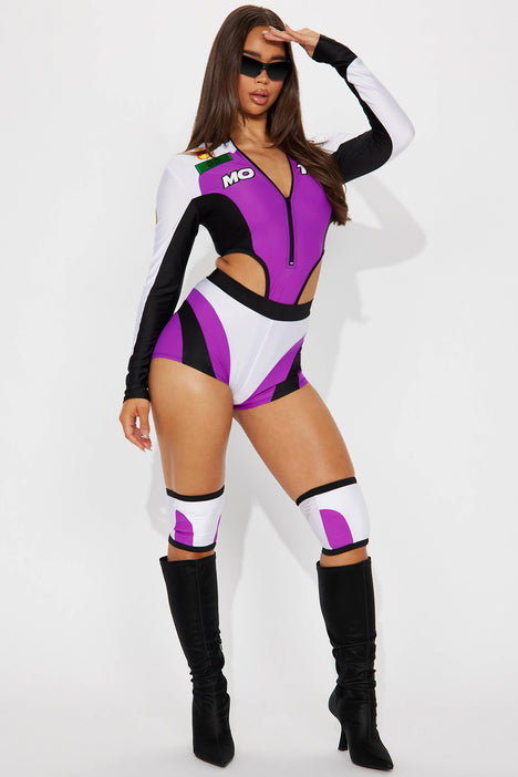 Race car clearance outfit fashion nova