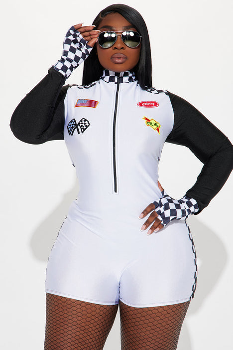 Race car outfit fashion deals nova