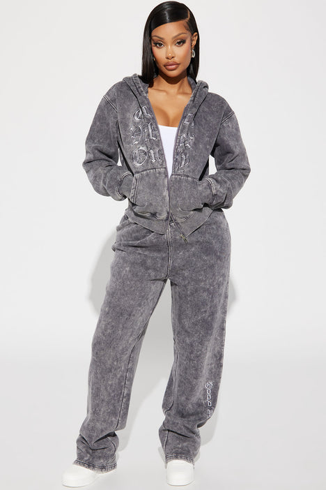 Fashion nova vibes sweatshirt sales