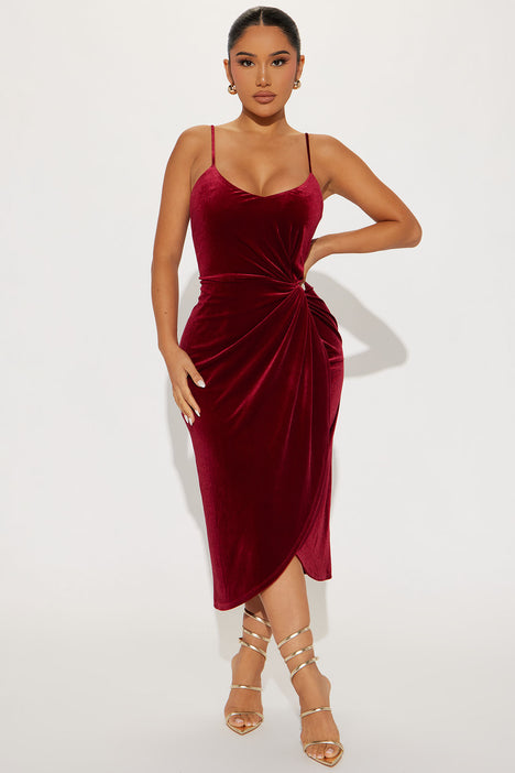 Fashion nova burgundy deals velvet dress