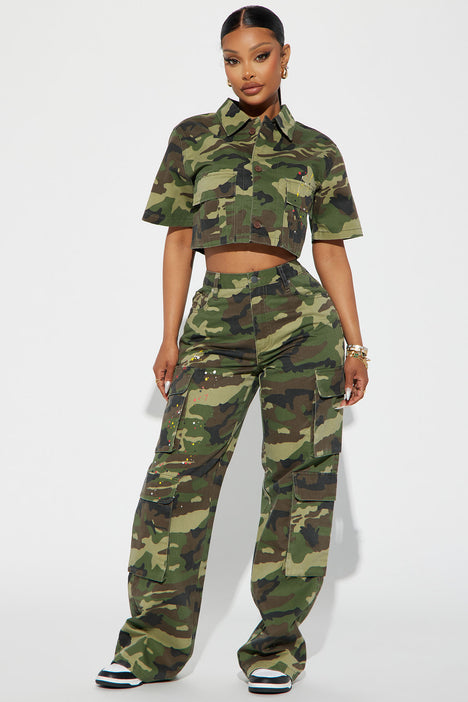 Camo pants fashion nova top