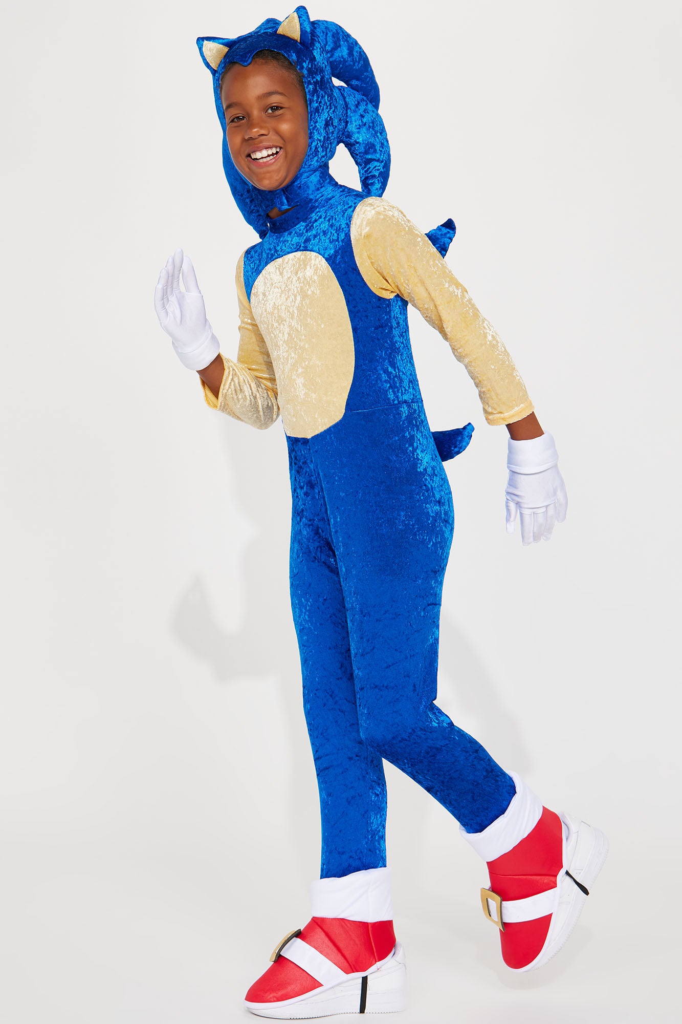 Sonic the Hedgehog Costume - Photo 5/5  Sonic the hedgehog halloween  costume, Sonic the hedgehog costume, Sonic costume