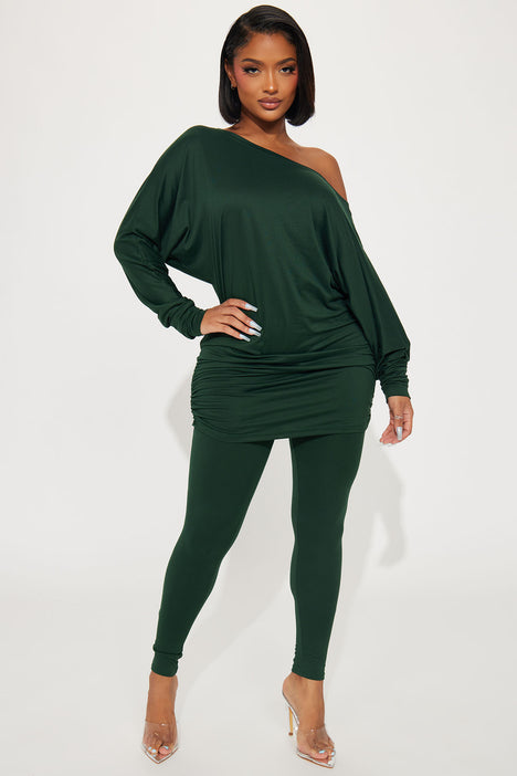 Off shoulder on sale top with leggings
