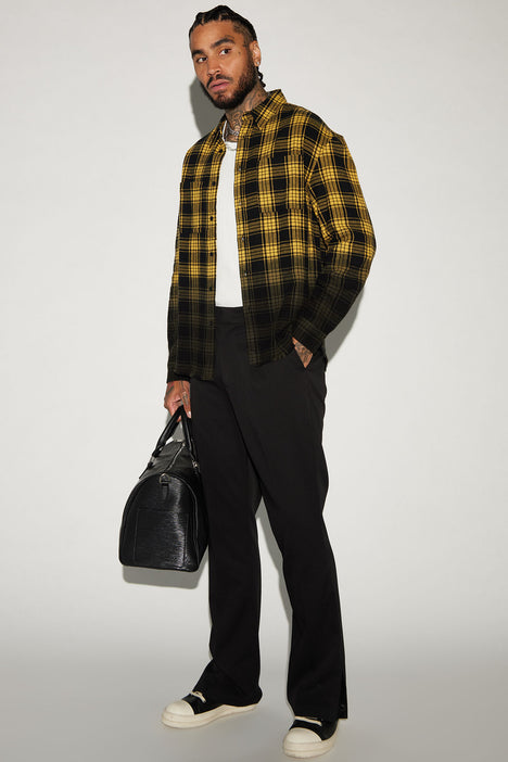 Yellow plaid shirt outfit 2025
