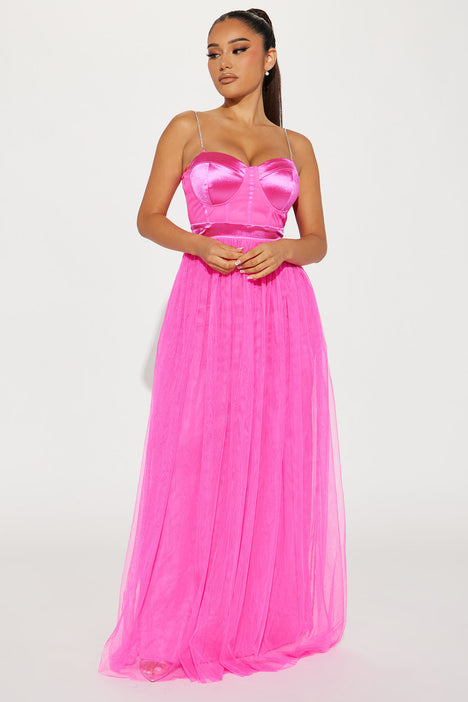 Fashion nova off sales the tulle gown