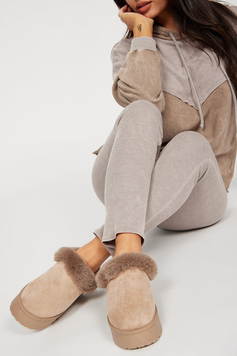Day In The Life Slippers Taupe