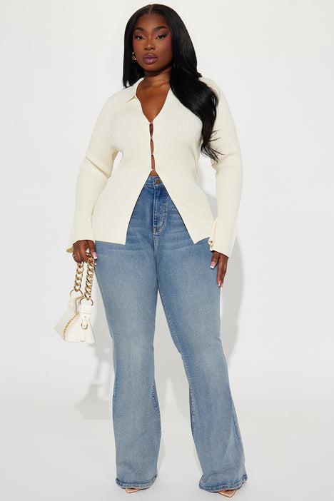 Stretch flare discount jeans plus size