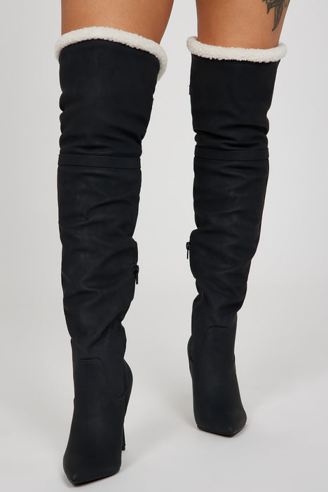 Staying Warm Over The Knee Boots Black