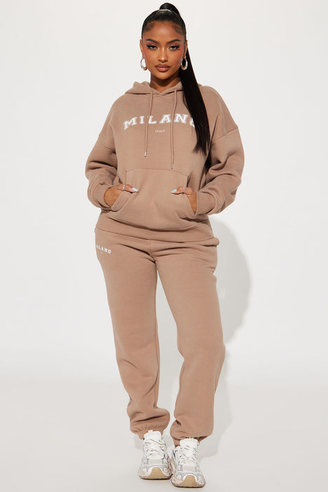 Fashion nova sale jogging suits