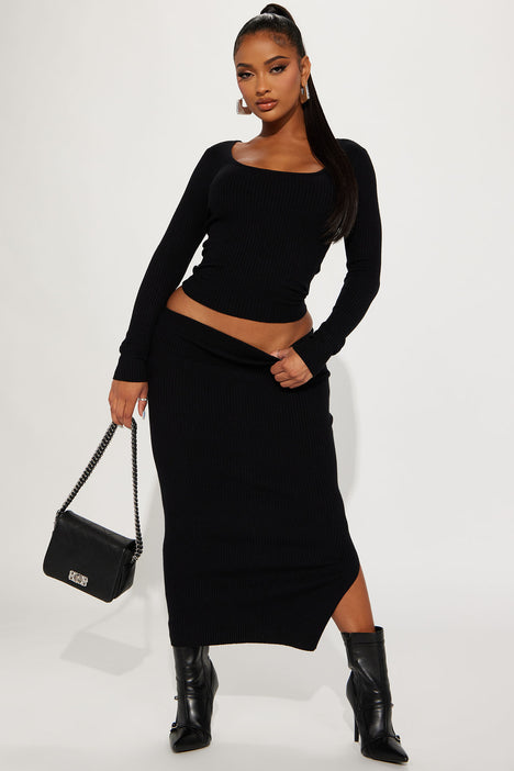 Fashion nova black online sweater