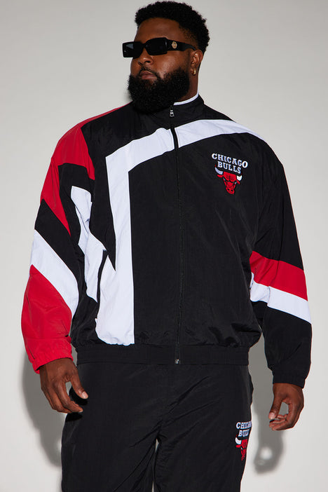 Bulls windbreaker sales