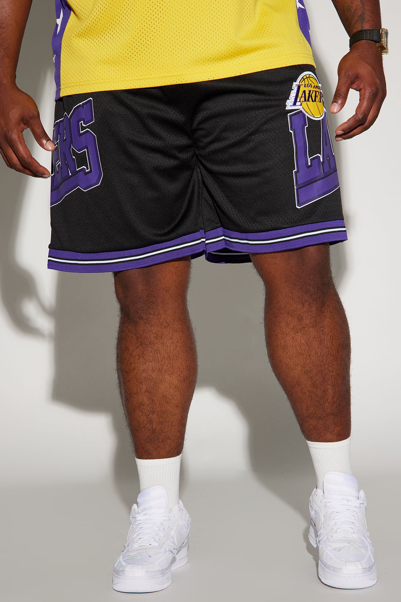 Men's Lakers Step Back Mesh Shorts in Black Size Small by Fashion Nova