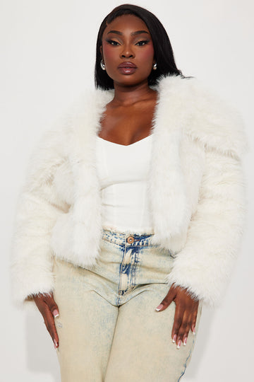Plus size white deals faux fur vest