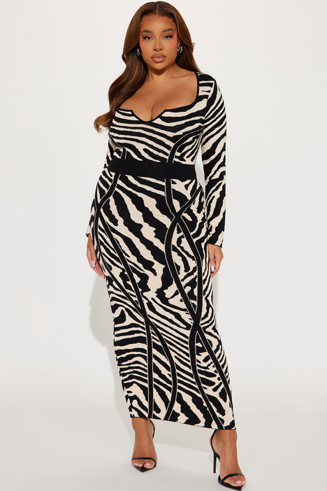 Fashion nova long hotsell sleeve maxi dress