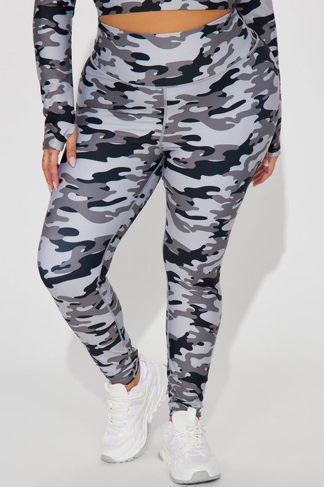 Fashion nova outlet camo leggings