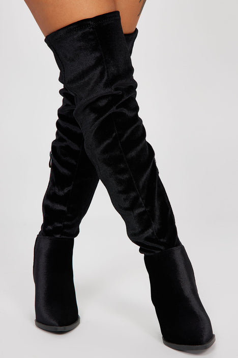 Fashion nova hot sale black boots