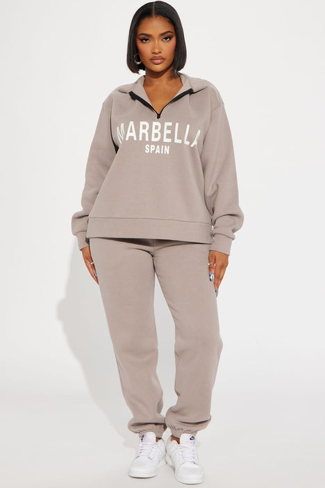 Fashion nova sweatpants best sale set