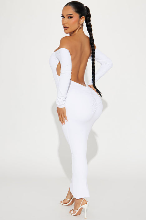 Fashion nova hotsell open back dress