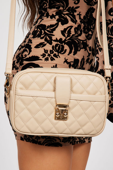 Fashion nova hotsell crossbody bag
