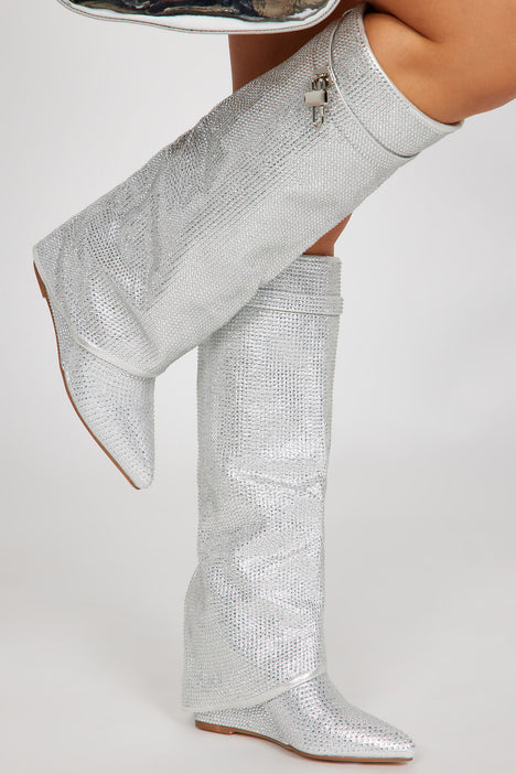 Fashion nova clearance silver boots