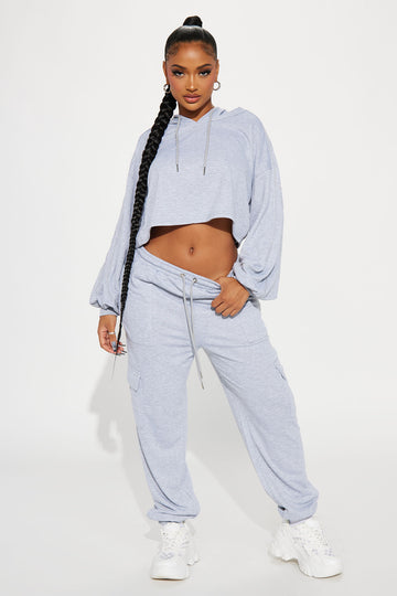Taking Over Sweatpants - Black  Cropped hoodie outfit, Fashion nova  outfits, Trendy outfits