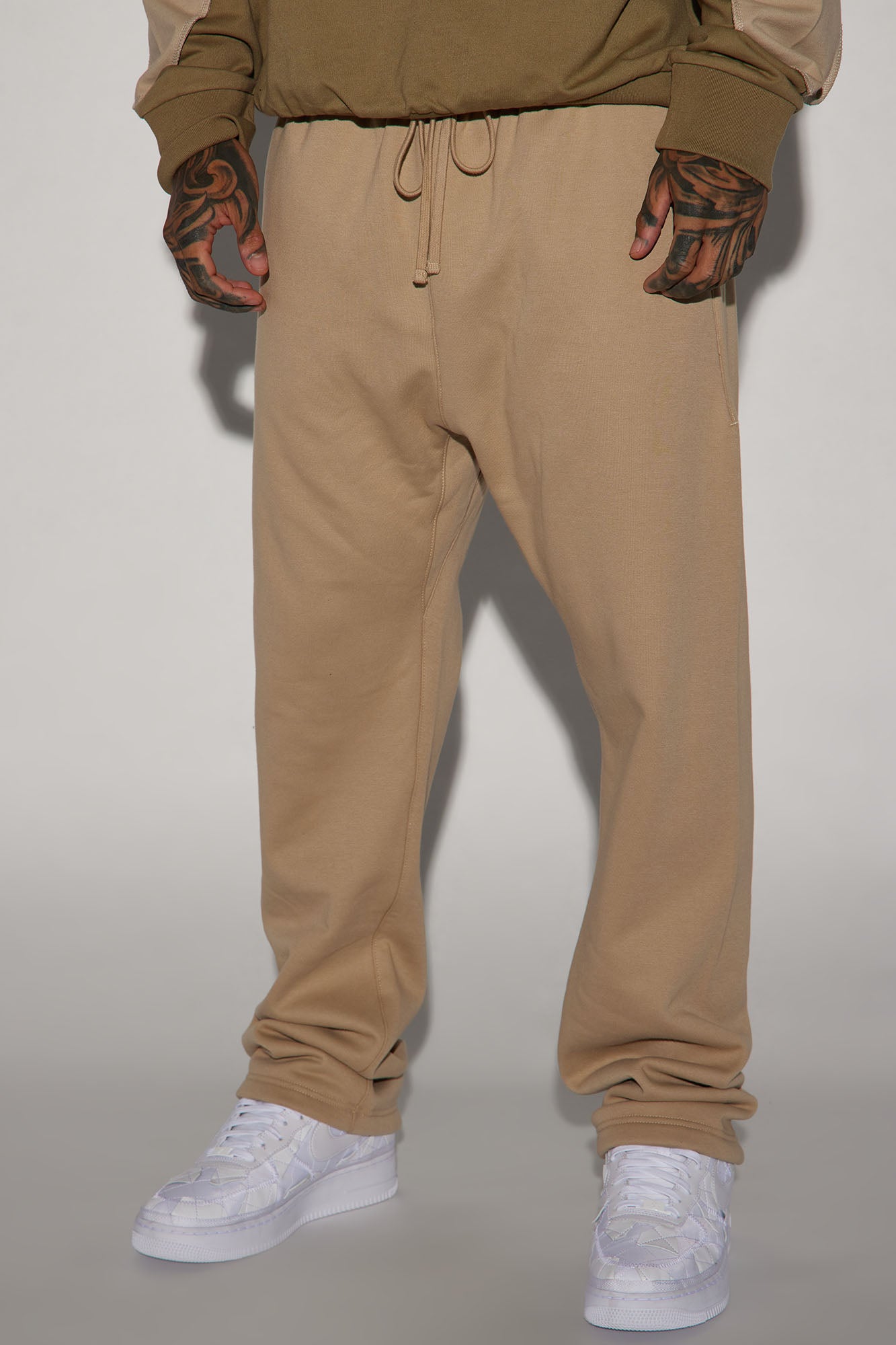 Tan sweatpants 2025