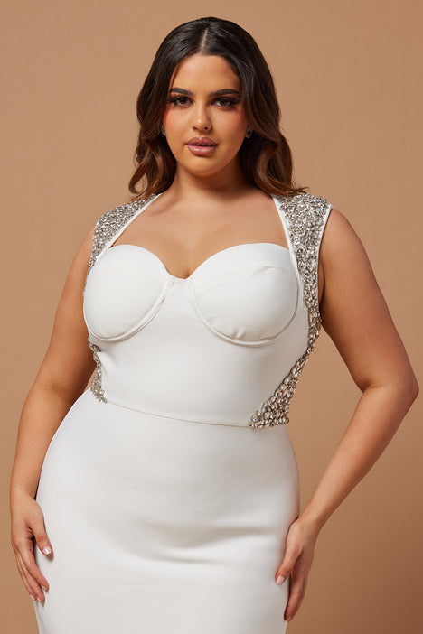 Fashion nova plus store size wedding dresses