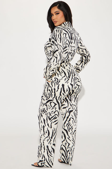 Black and white 2025 long sleeve jumpsuit