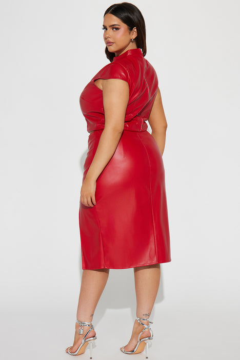 Fashion nova deals red leather skirt