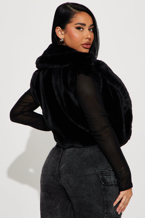Boujee Babe Faux Fur Vest Black
