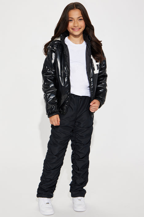 Patent black puffer jacket clearance