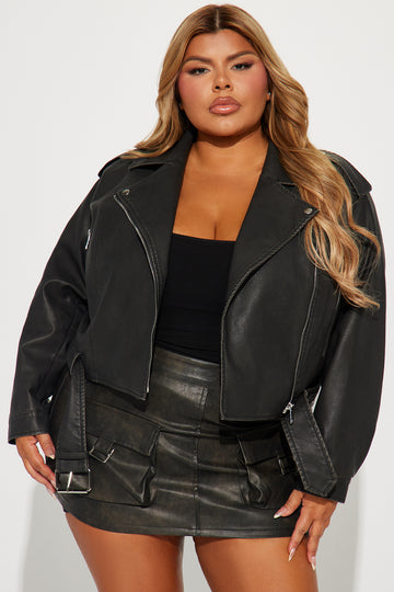 Fashion nova plus hotsell size tops sale