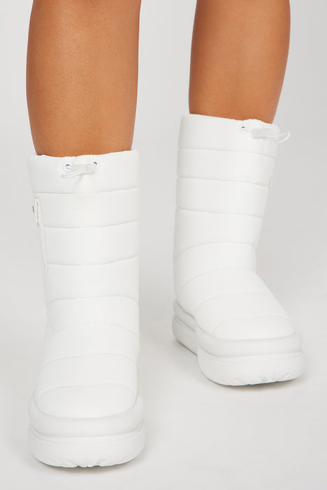 Fashion nova winter boots online