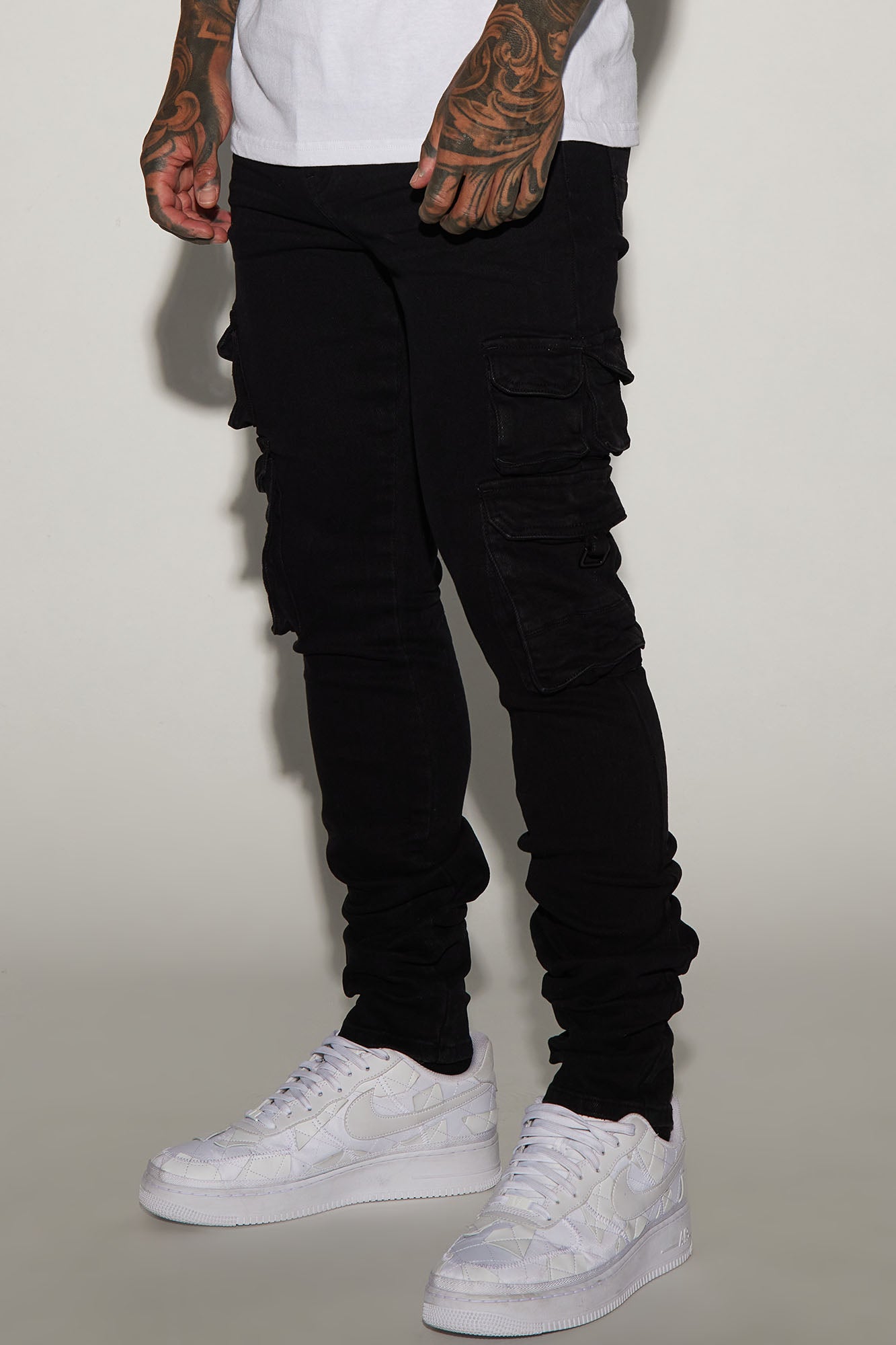 Black skinny discount cargo pants