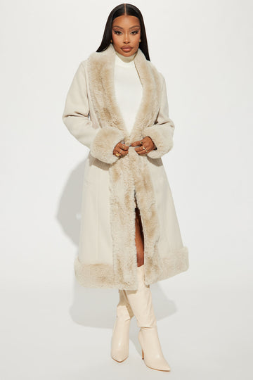 Fashion nova store fernanda fur coat