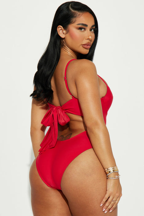 Fashion nova red swimsuit clearance