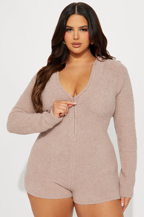 Fashion nova plus rompers hotsell