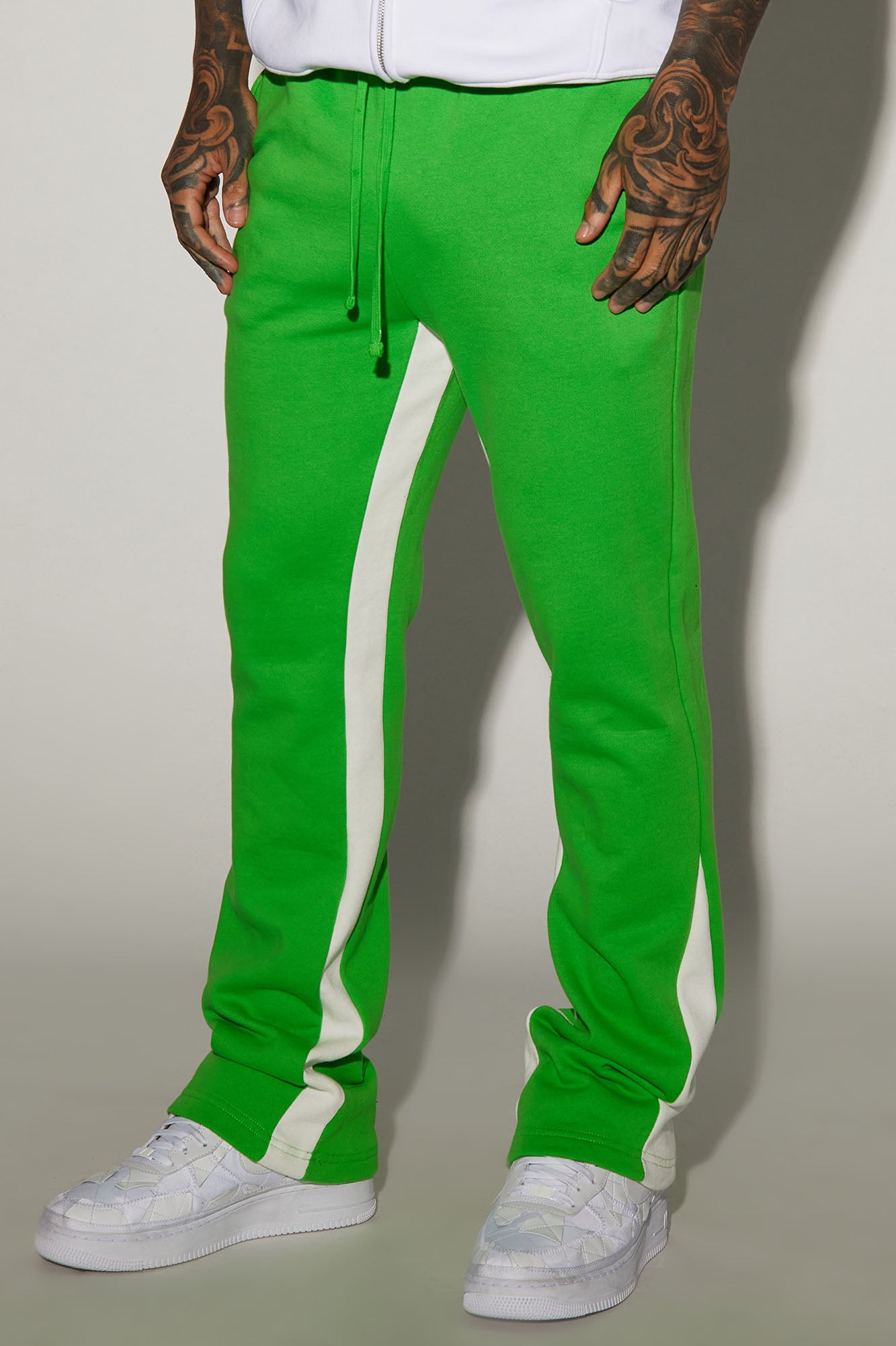 Tyson Flared Sweatpants - Green