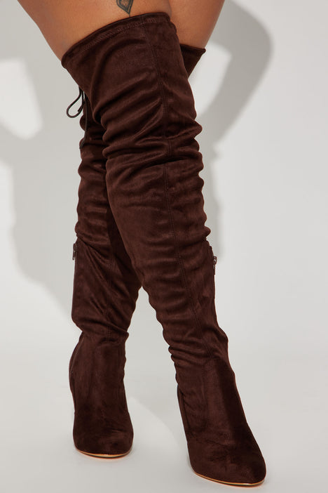 Pretty In Thigh High Boots Chocolate