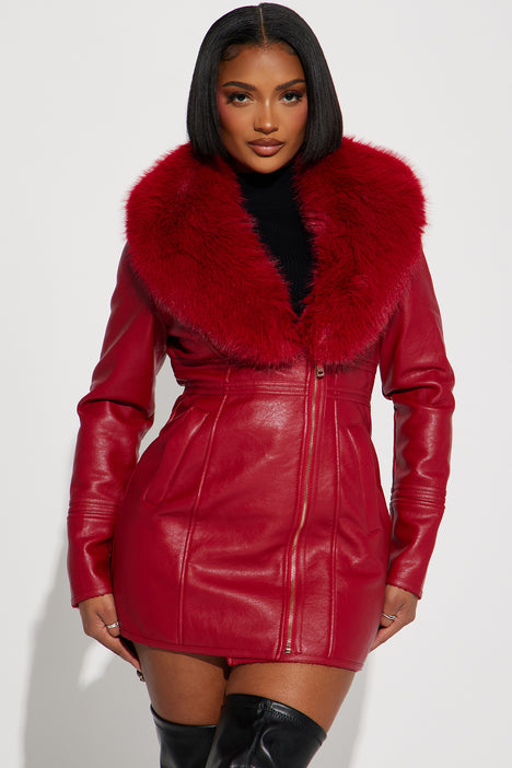 Red jacket hot sale fur collar