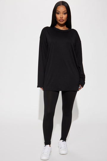 AE Long Sleeve Mock Neck T-Shirt curated on LTK  Outfits with leggings, Leather  leggings outfit plus size, Leggings outfit casual