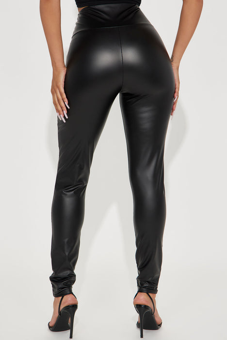Whole Vibe Distressed Legging Black
