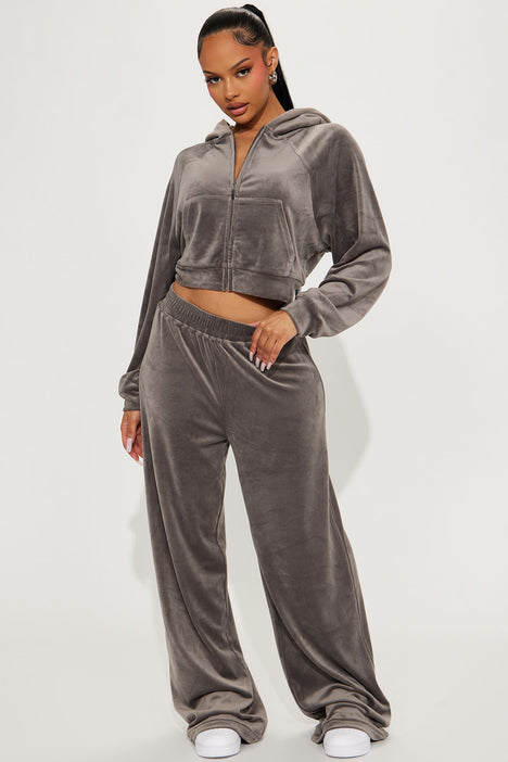 Fashion nova store jogger set