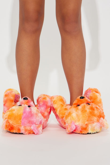 Fashion nova fuzzy slippers best sale