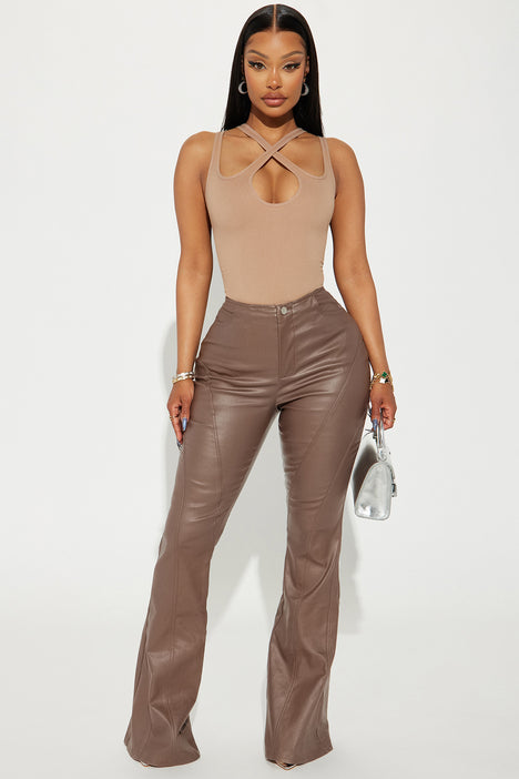 Fashion nova bell bottom pants 2025